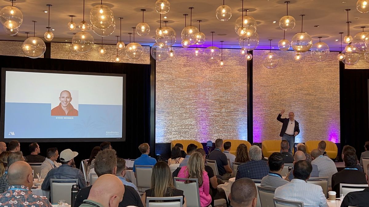 Steve Werner teaching a packed room